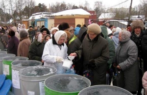 Святая вода: в чем ее сила? Святая вода: в чем ее сила?